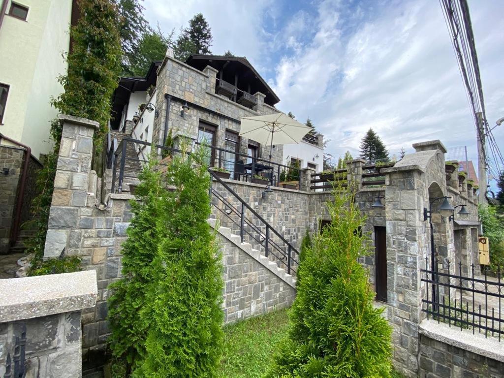 Vila Terase Hotell Sinaia Exteriör bild